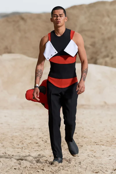 Look 38